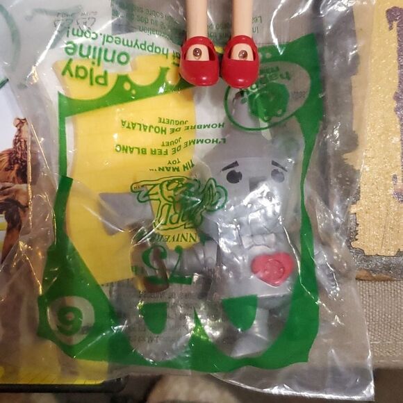 Super cool Dorothy, Wizard of Oz DVD, VHS, no place like home sign Tin man toy - Picture 8 of 15